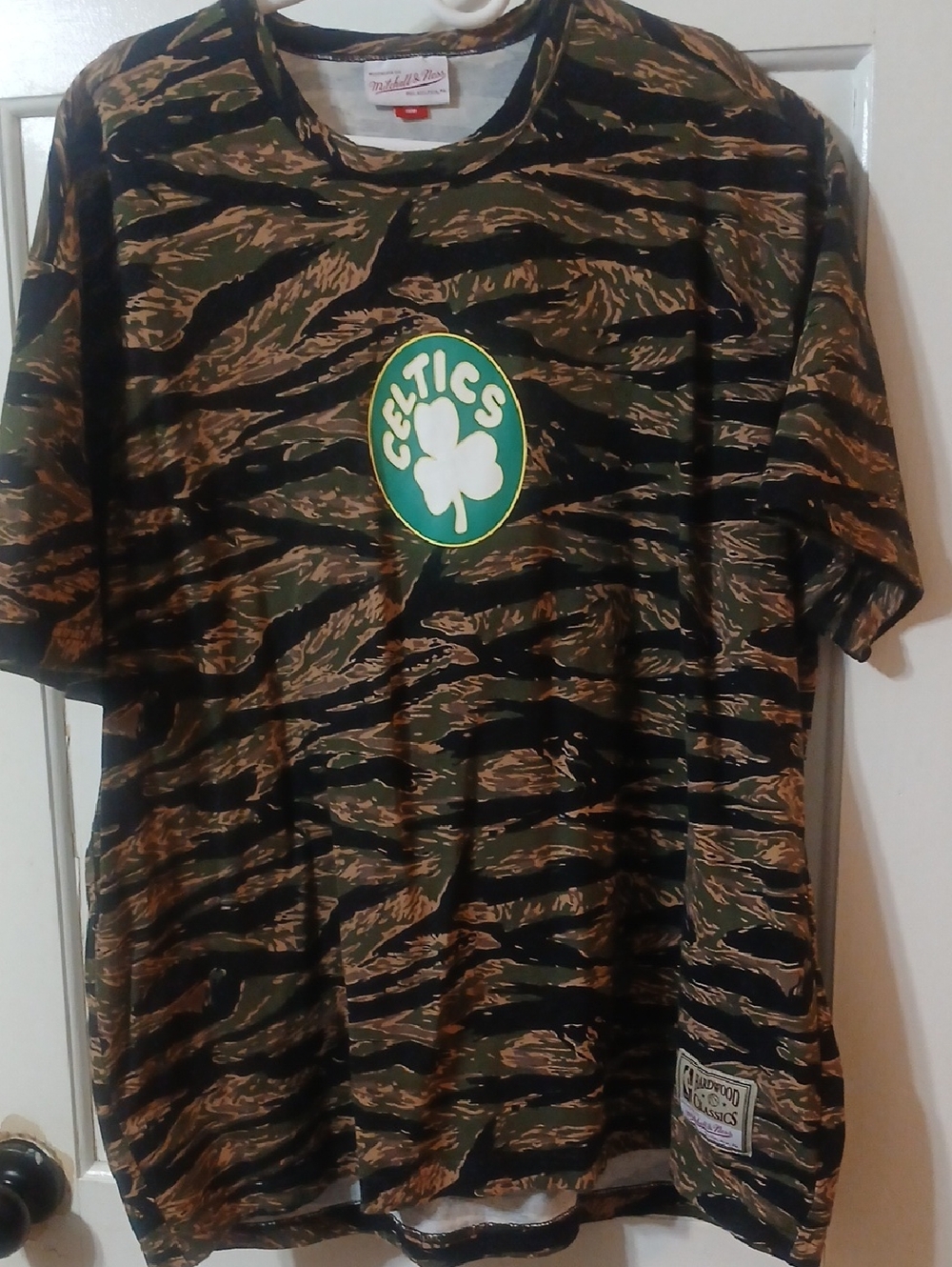 Mitchell & Ness Camouflage Collar Tee - Green & Brown